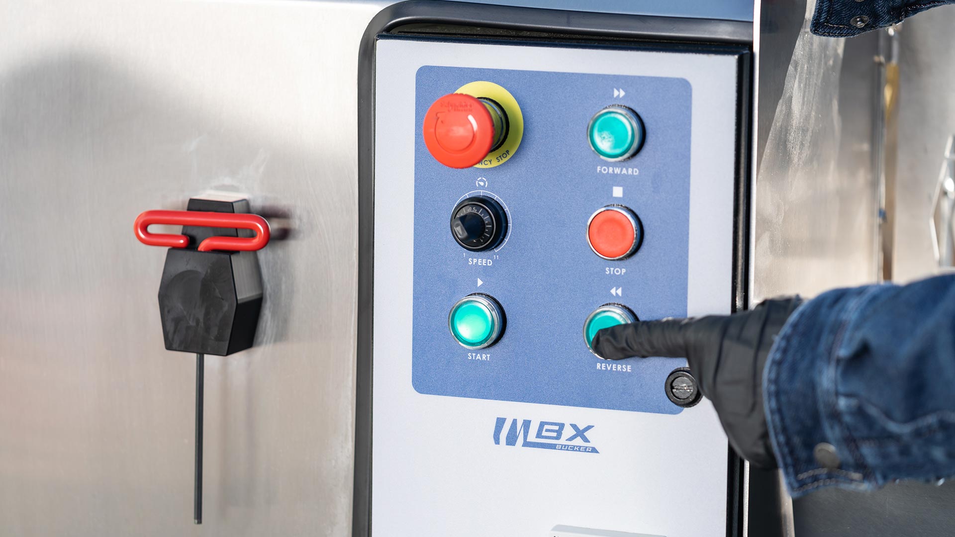 mbx-cleaning-reverse-button