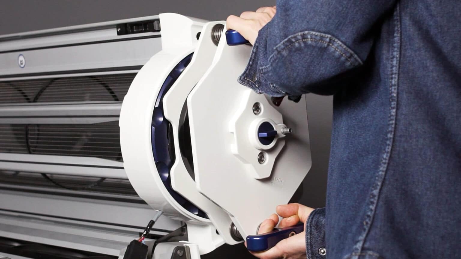 Tumbler Installation & Removal Mobius Trimmer