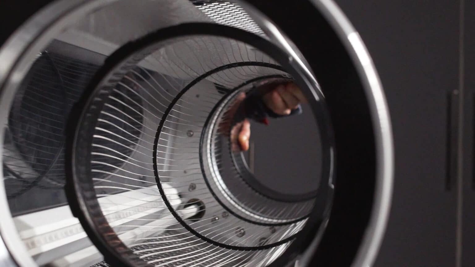 Tumbler Installation & Removal Mobius Trimmer