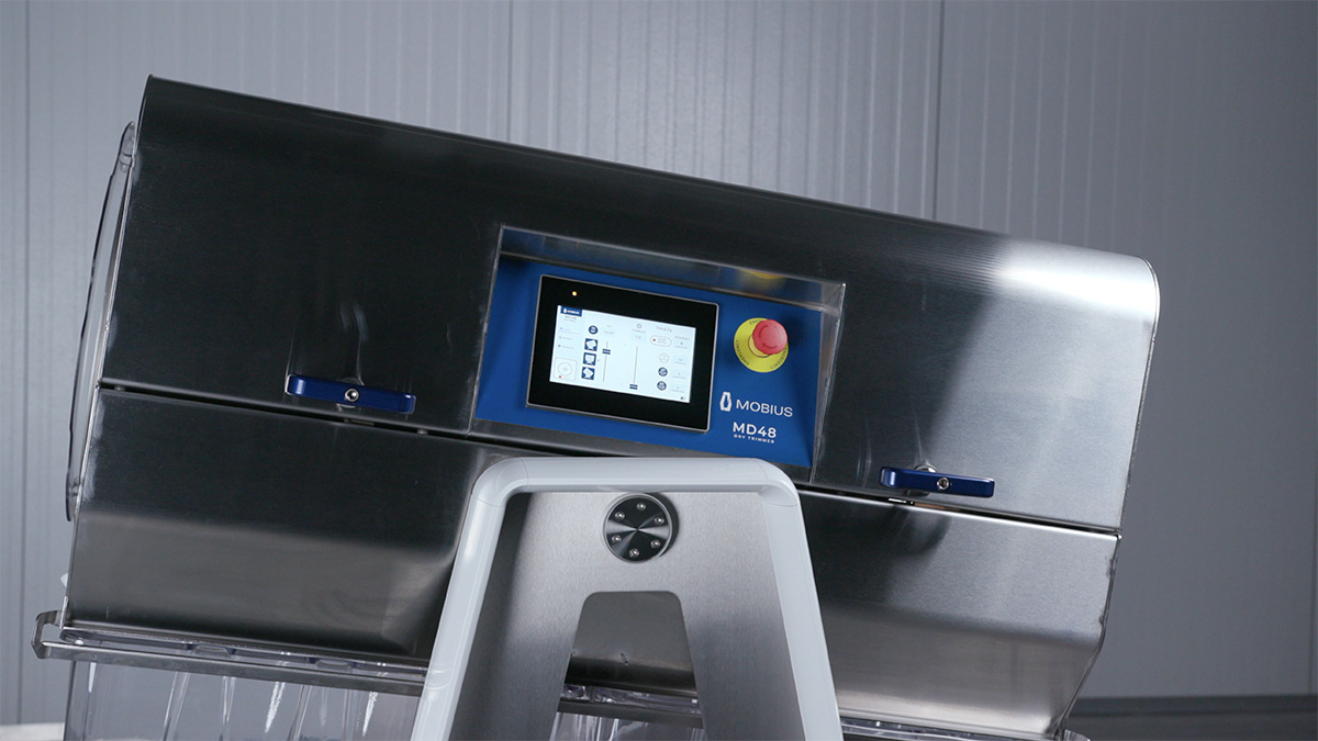 MD48 Commercial Dry Trimming Machine | Mobius