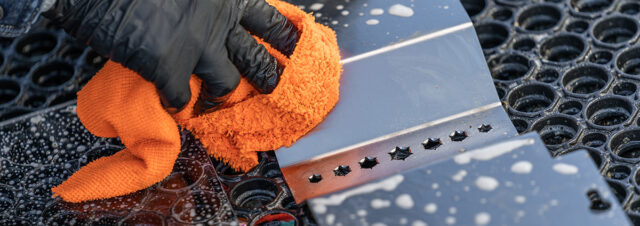Cleaning Cannabis Bucker Plate
